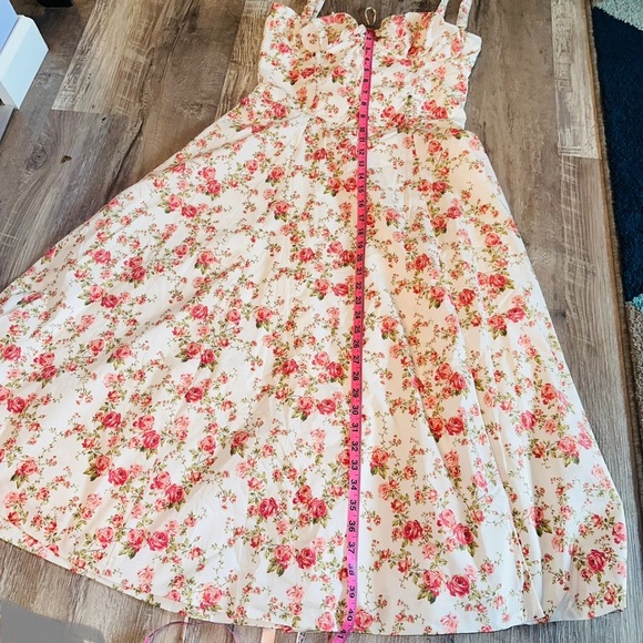 Carmen Bustier Sundress
HOUSE OF CB - Picture 12 of 17